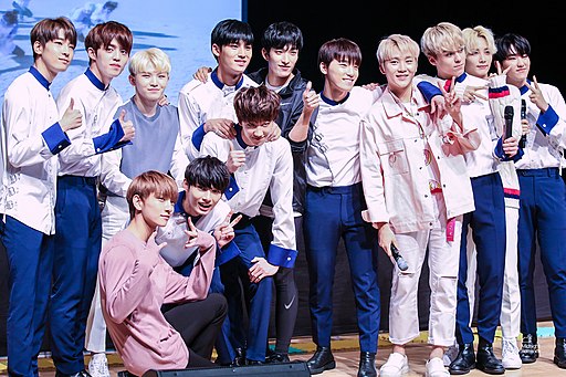 South Korean Boy Band Seventeen (세븐틴)